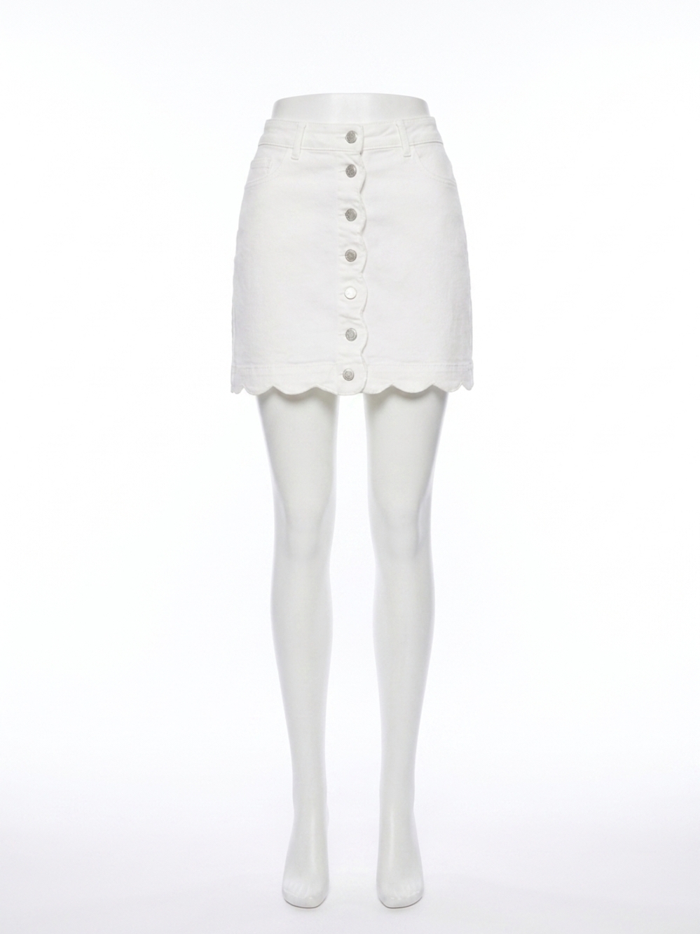 NEW CHARLIE B scalloped hem skort with button front in white